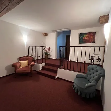 Bed and Breakfast Hotel Kohlmayr 3*